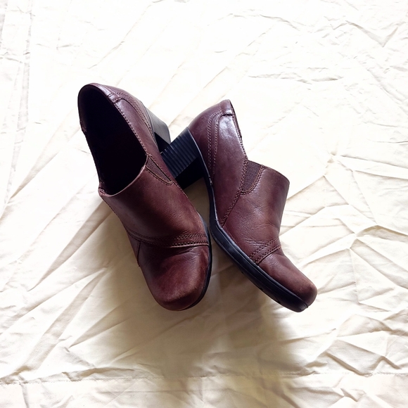 Clarks Bendables Size 8.5 M Low Cut Boots Brown Leather Women 62866 - Picture 2 of 6